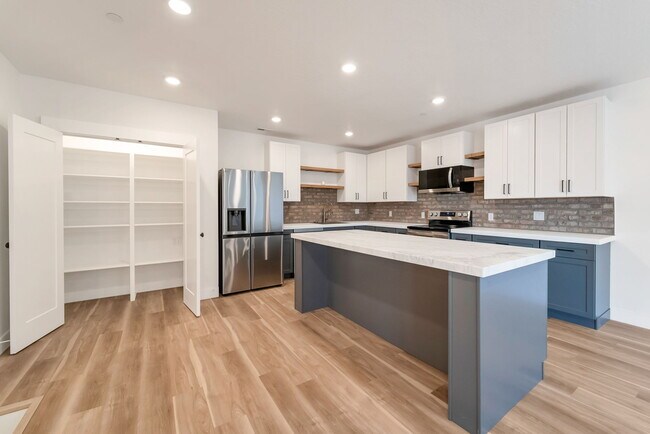 Building Photo - 14534 S Shaggy Mountain Rd