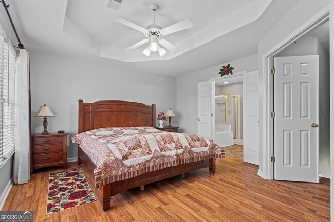 Building Photo - 304 Fairbrook Cir