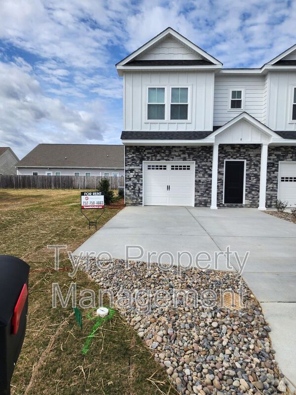 Building Photo - 2104 N Kali Ln