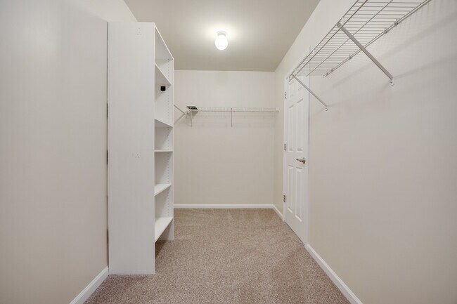 Building Photo - 2234 Seaver Ln