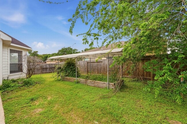 Building Photo - 7910 Masonwood Ln