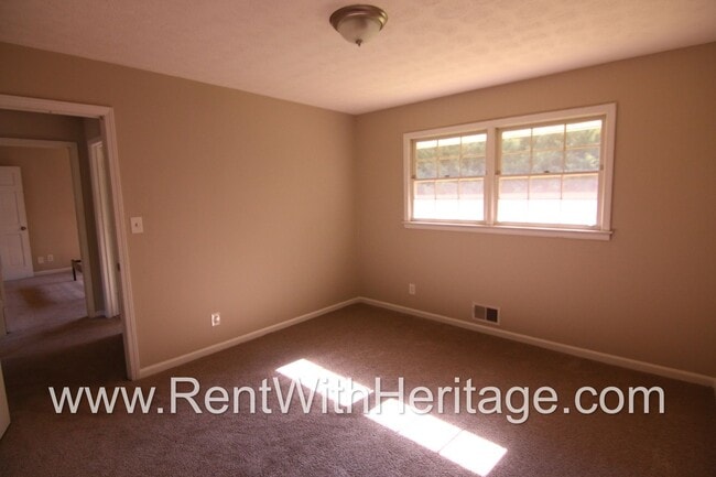 Building Photo - Charming Newly Renovated 3bd/ 2ba/ Gorgeou...