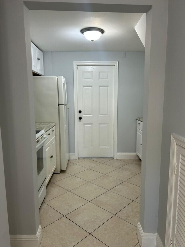 Building Photo - 508 57th St