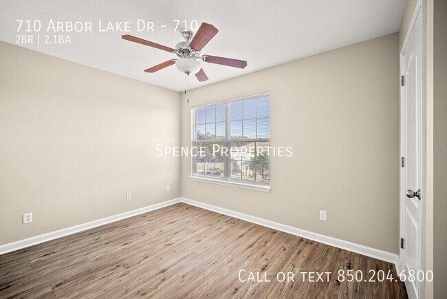 Building Photo - 722 Arbor Lake Dr