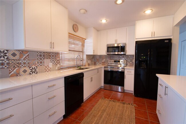 Building Photo - 12800 SW 104th Terrace