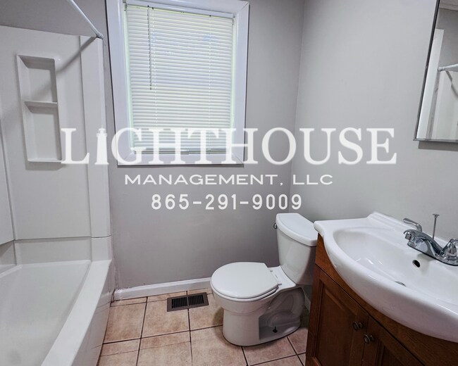 Building Photo - 1808 Lombard Pl