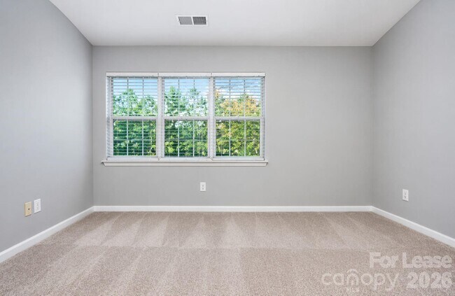 Building Photo - 10519 Yellow Rose Ln