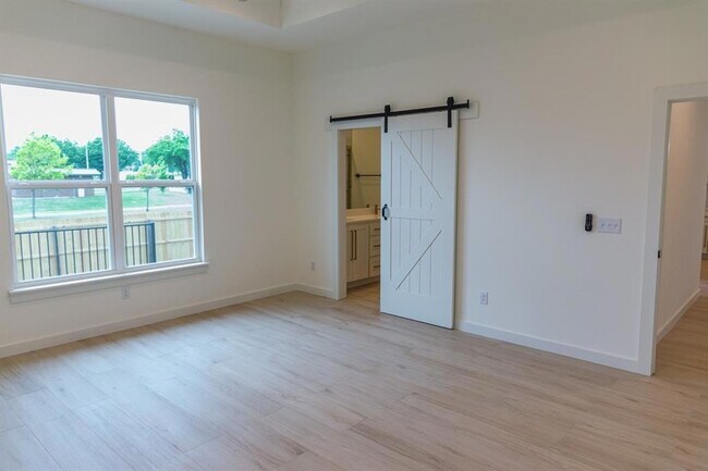 Building Photo - 509 Beechwood Way