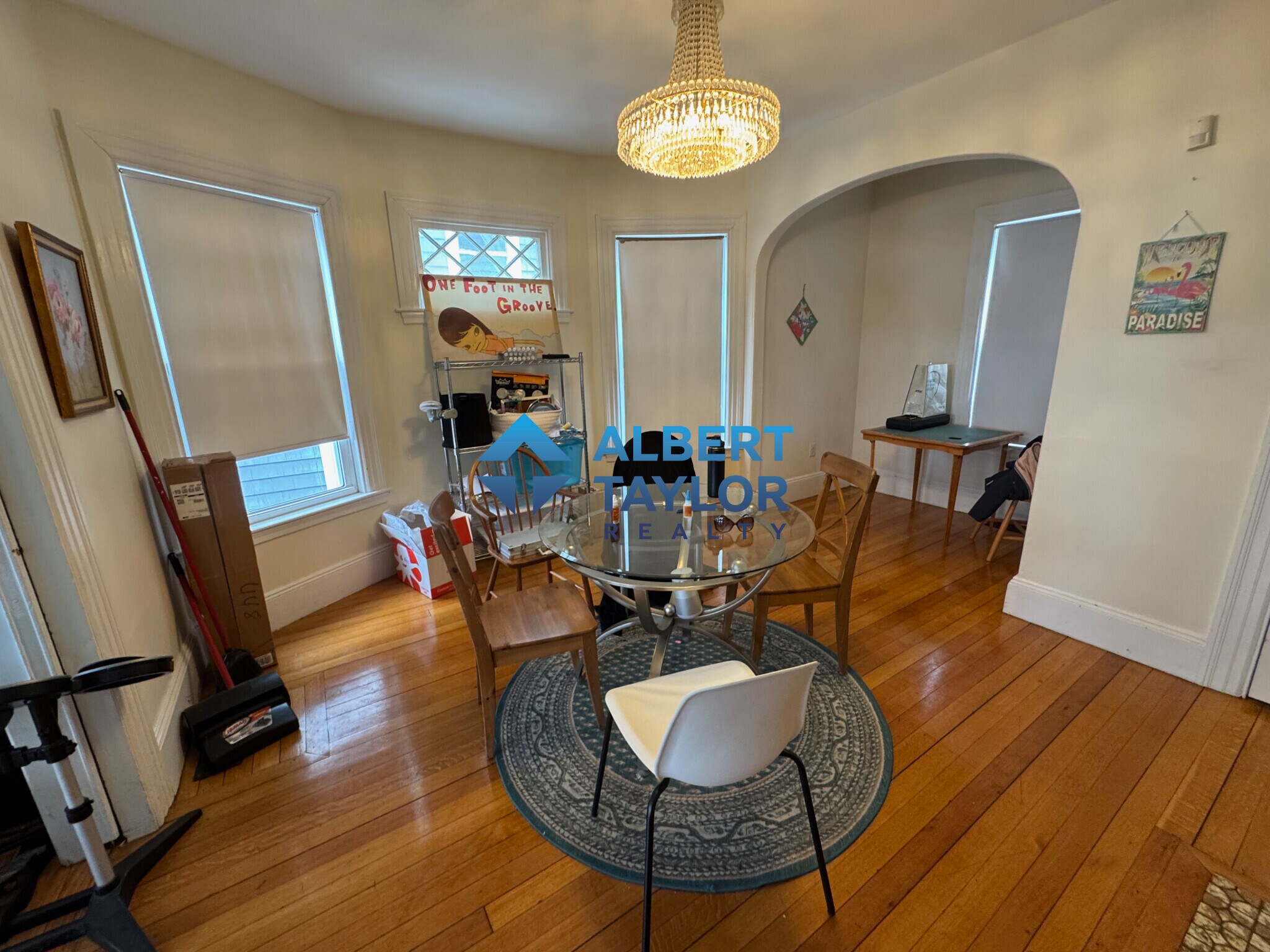 Building Photo - 1 Woodstock Ave