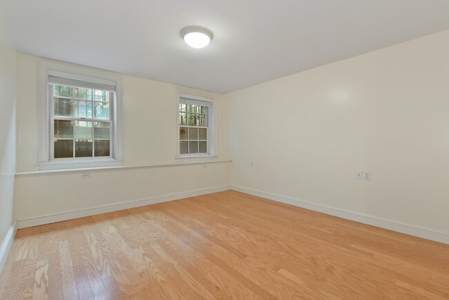 Building Photo - 125 Pembroke St