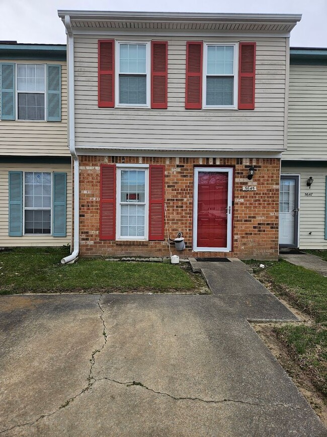 Primary Photo - Updated Two Bedroom Towne Home in Churchland