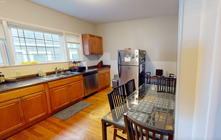 Primary Photo - 23 Tufts St