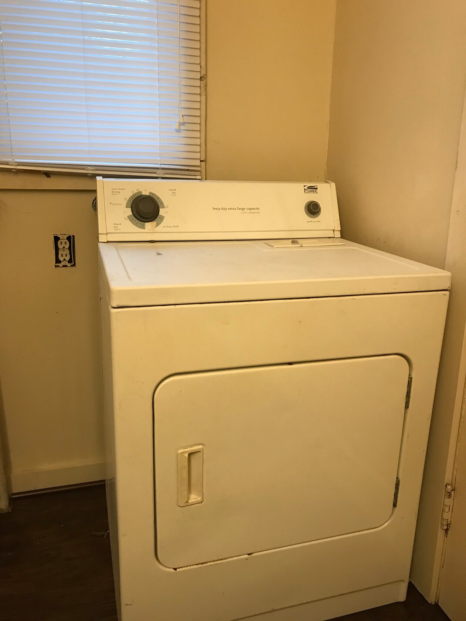 Building Photo - 603 Huffman St