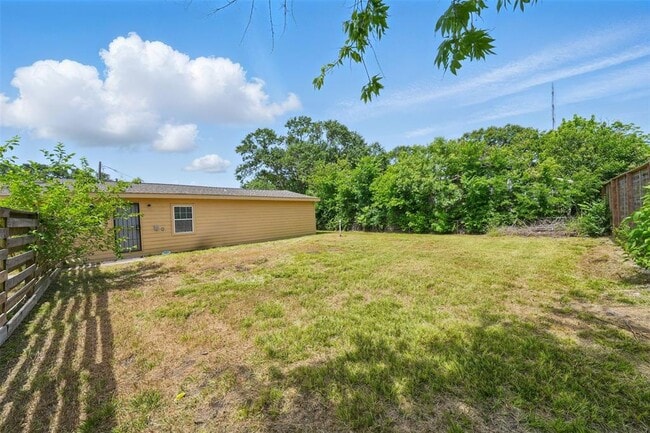 Building Photo - 3615 Seabrook St