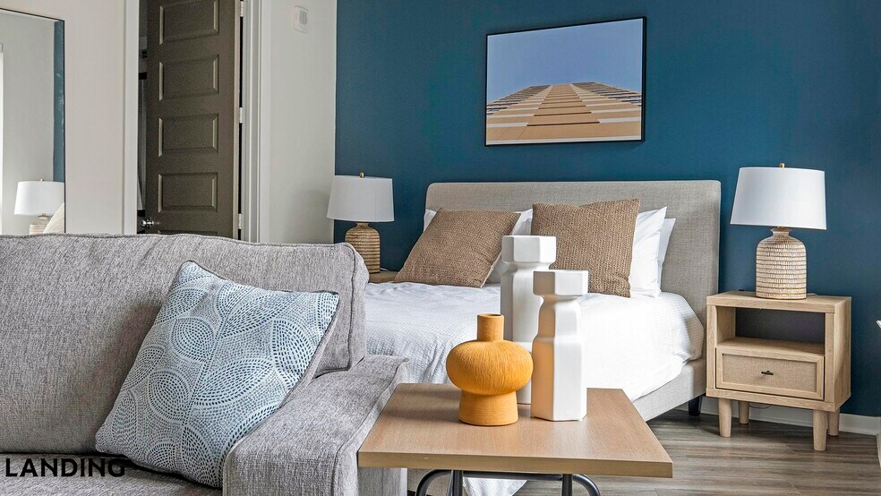 Building Photo - 825 Usener St