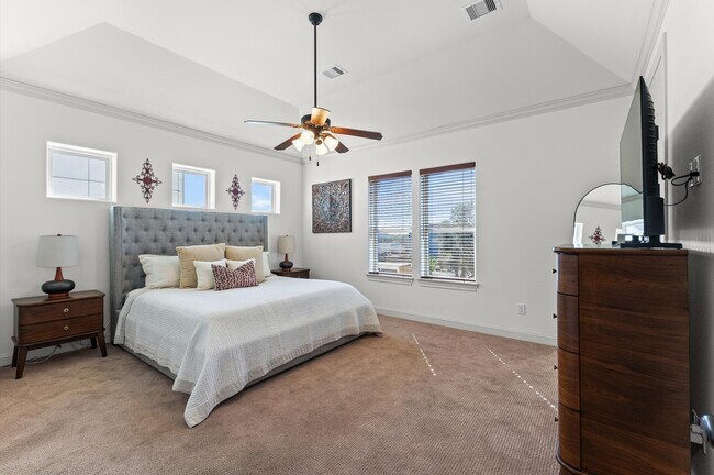 Building Photo - 1139 W 21st St