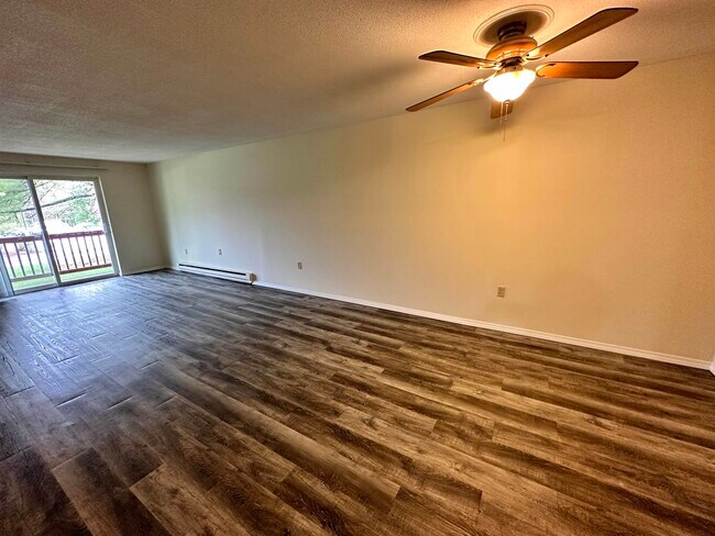 Building Photo - 99 Powers St