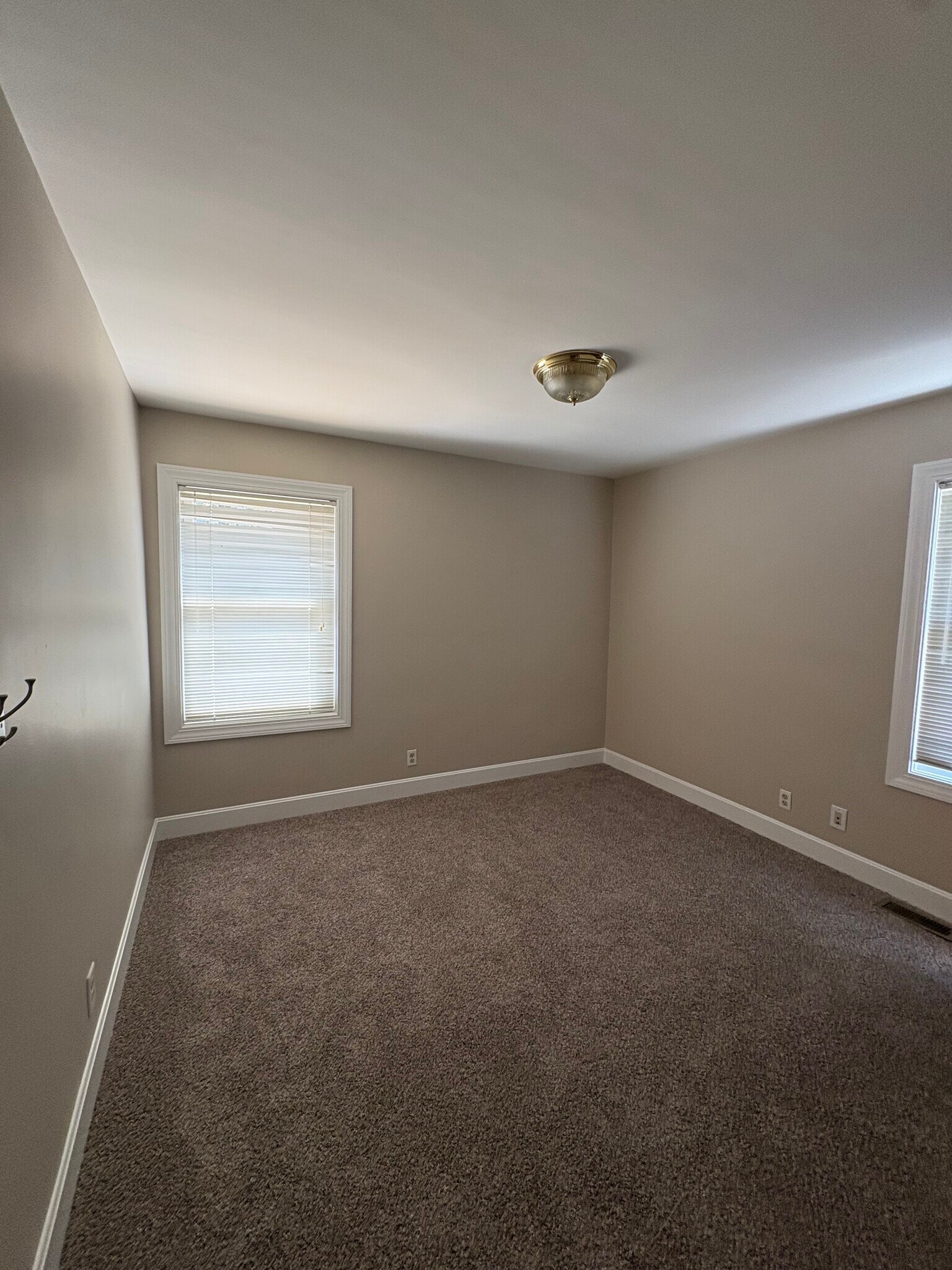 Building Photo - 4002 Massie Ave