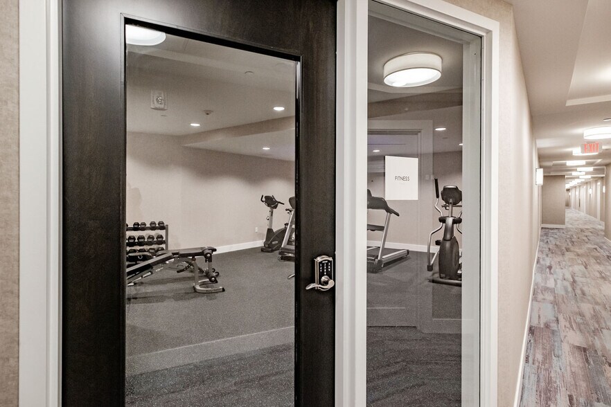 Building Photo - 25 High St