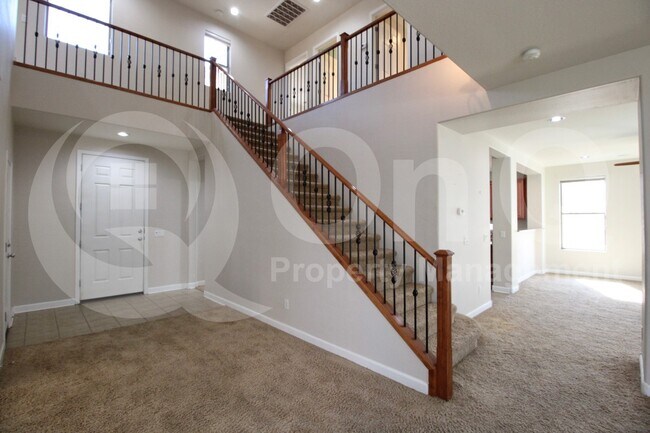 Building Photo - 22310 E Creekside Ct