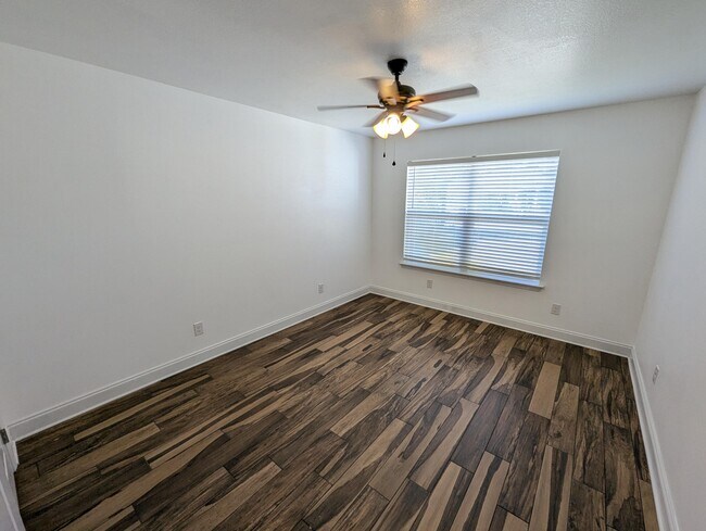 Building Photo - 2216 Chapparel St