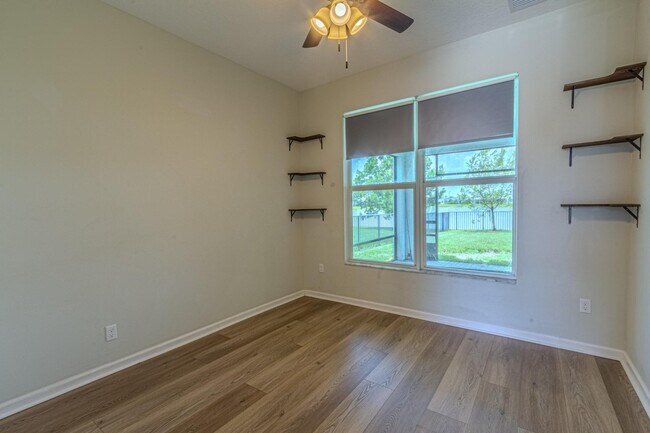 Building Photo - 10696 SW Estella Ln