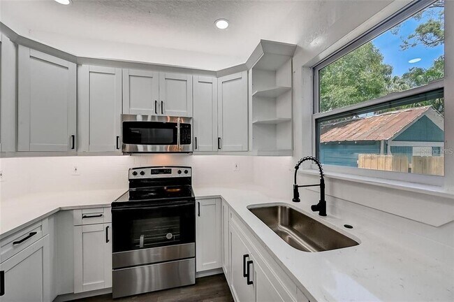 Building Photo - 1622 Ballard Park Dr