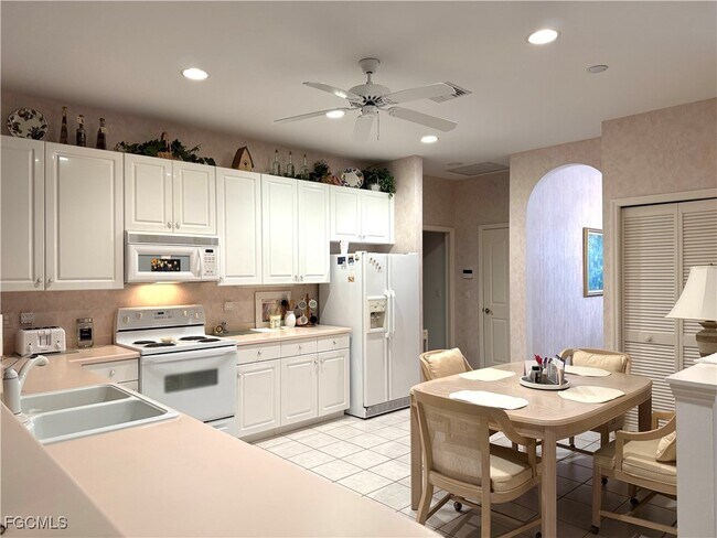 Building Photo - 11081 Lakeland Cir