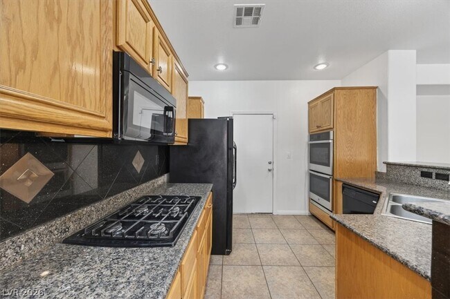 Building Photo - 5365 Fairbranch Ln