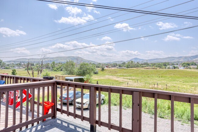 Building Photo - 16870 W 14th Pl