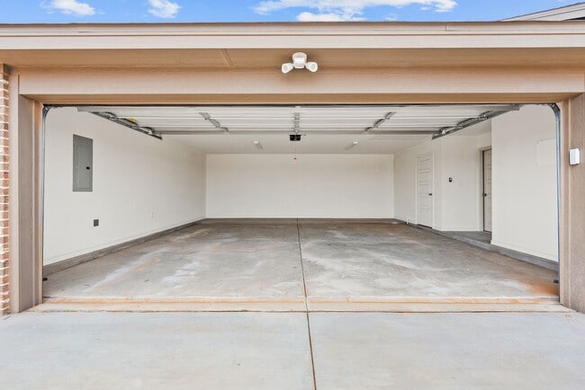 Building Photo - 14818 North County Road 1200
