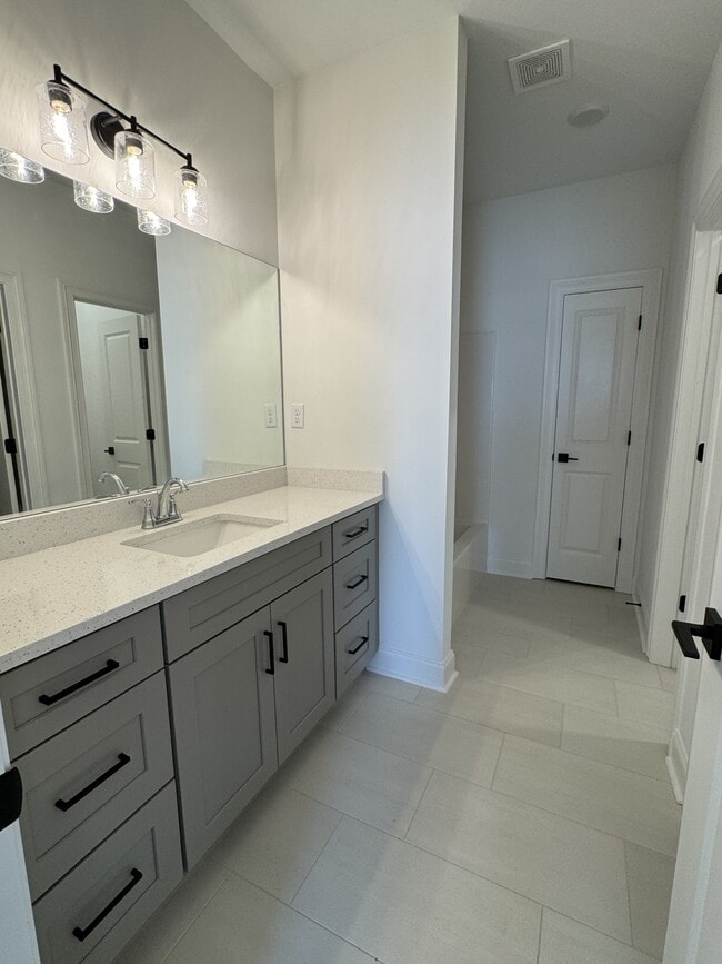 Building Photo - 671 Cottage Grv Cir