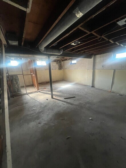 Building Photo - 511 N Sherwood Ave