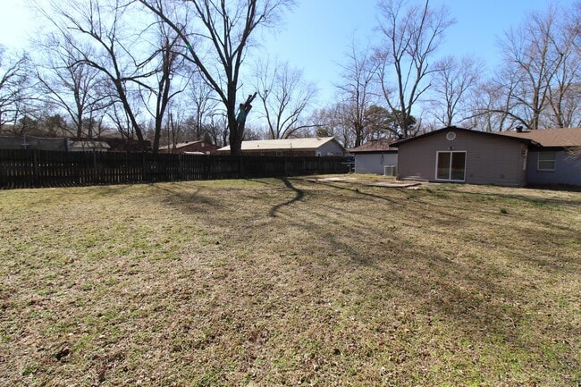 Building Photo - 709 N 12th Pl