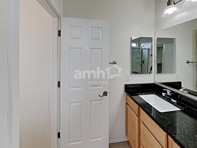 Building Photo - 91 N Mail Station Ln