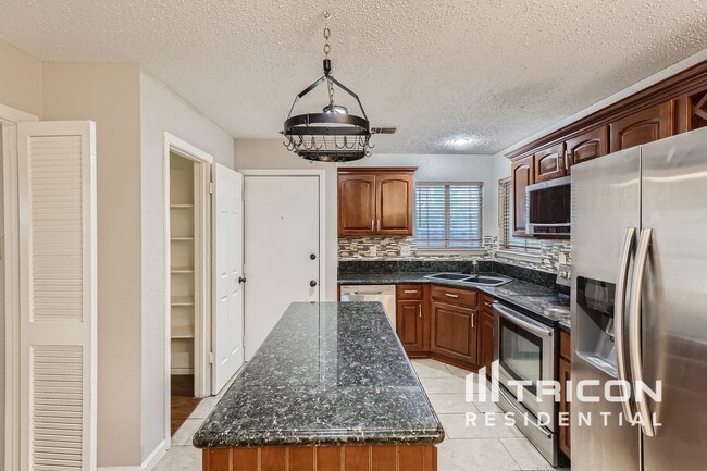 Building Photo - 8802 Boise Hills Dr