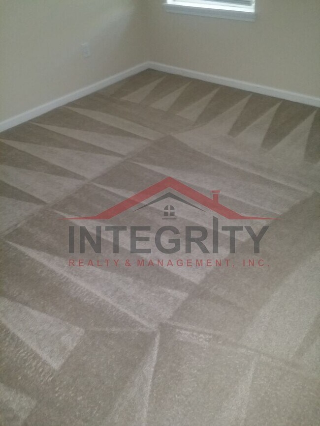 Building Photo - 2 bed/2 bath townhome in Timothy Landing