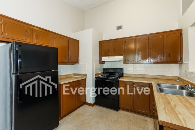 Building Photo - 3638 Pebble Creek Dr