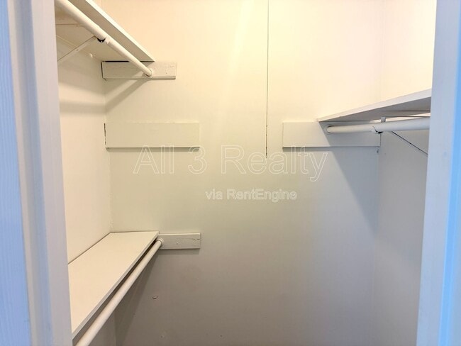 Building Photo - 470 S Jeff Davis Dr