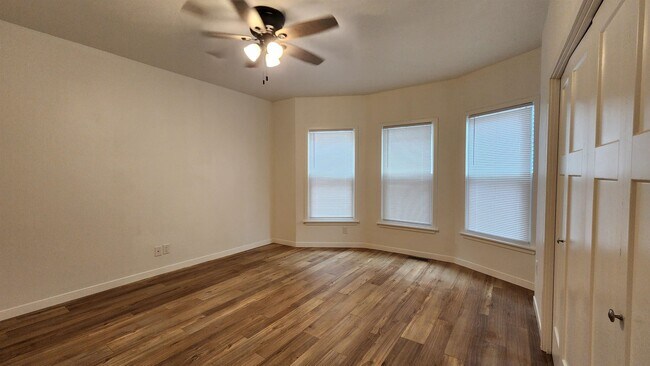 Building Photo - 908 E Gorham St