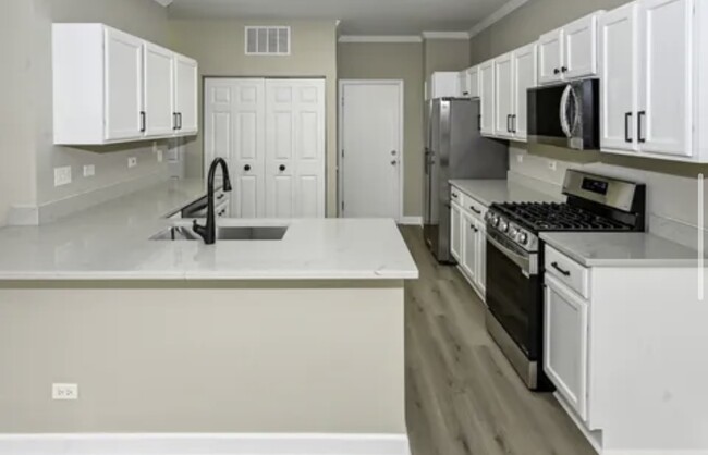 Building Photo - 206 Madison Dr