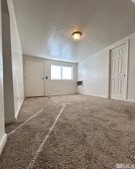 Building Photo - 538 1/2 6th Street Unit