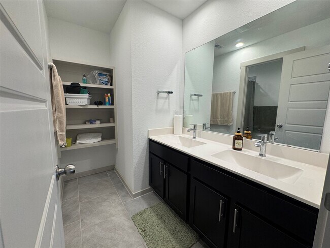 Building Photo - 12510 Abbey House Ct