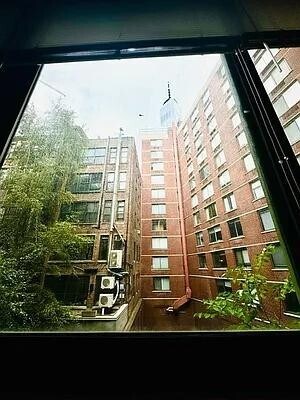 Primary Photo - 275 Greenwich St