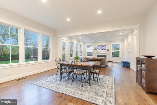 Building Photo - 7018 Statendam Ct