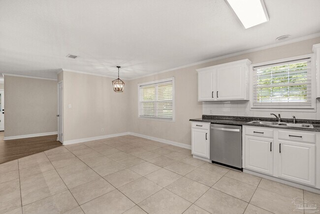 Building Photo - 4490 FL-87