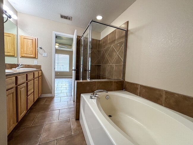 Building Photo - 3028 Douglas Fir Dr