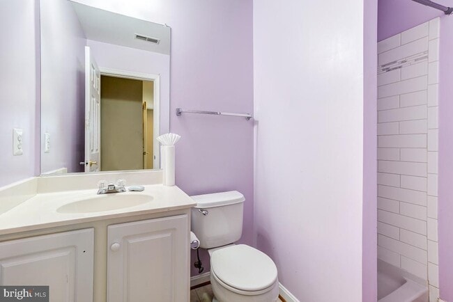 Building Photo - 6160 Cinnamon Ct