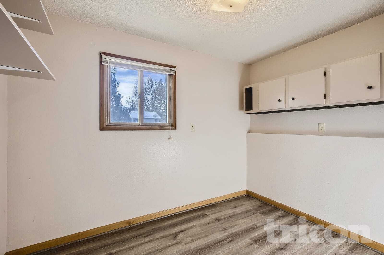 Building Photo - 4937 W 8th Street Rd