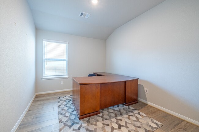 Building Photo - 17705 Hanson Ridge Dr